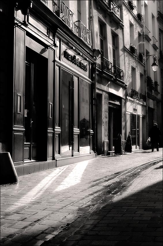 dans la rue des Rosiers, Paris 4