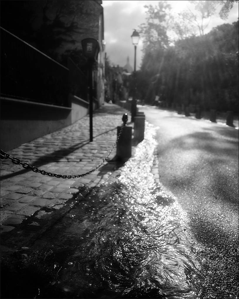 nettoyage des rues. Montmartre.