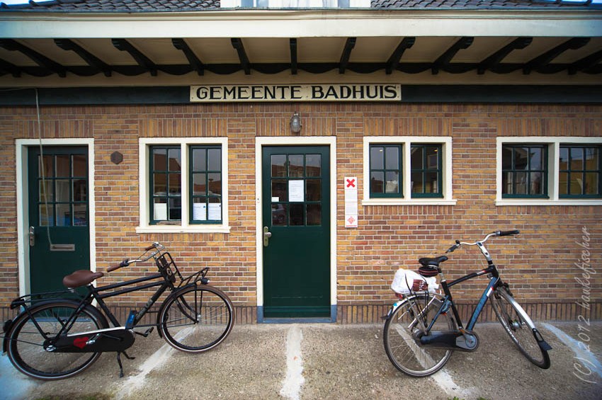 à nos jours un musée, l'ancien bain public à Vogelbuurt. Même chaque appartement a eu de l'eau courante, une salle de bain n'était pas budgétisée. à nos jours un musée, l'ancien bain public à Vogelbuurt. Même chaque appartement a eu de l'eau courante, une salle de bain n'était pas budgétisée.
