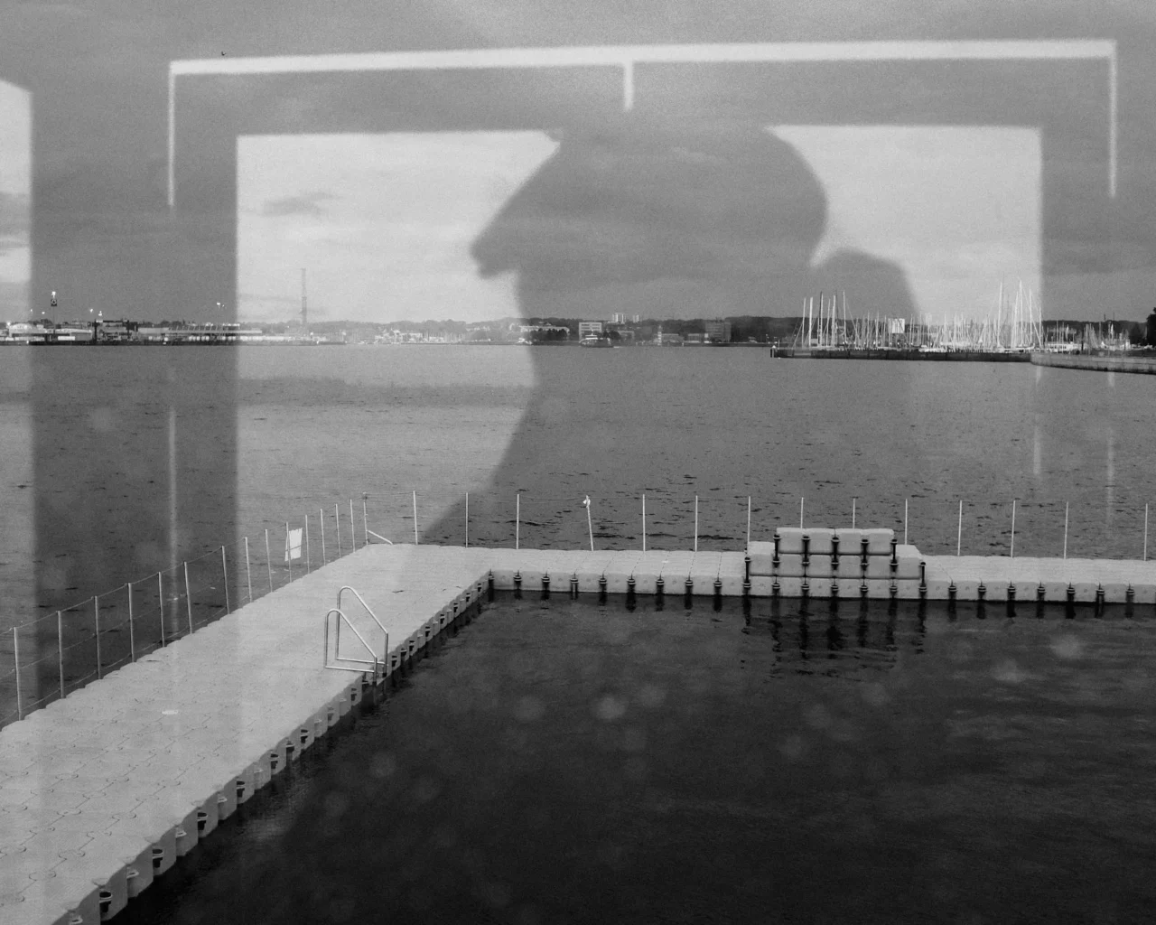 Reflexion. Seaside Pool Bellevue, Kiel